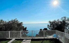 Holiday Resort Balzi Rossi